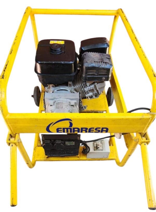 Generador Genpack 4,1 Kva. Motor Japonés  robin Subaru 9 Hp. Alternador Sincro Italiano, Faenas de Construcción